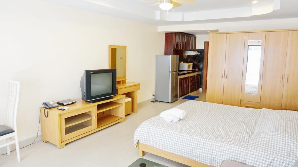 Yensabai Condotel Pattaya Exterior photo