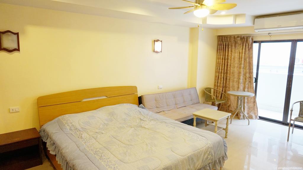 Yensabai Condotel Pattaya Exterior photo