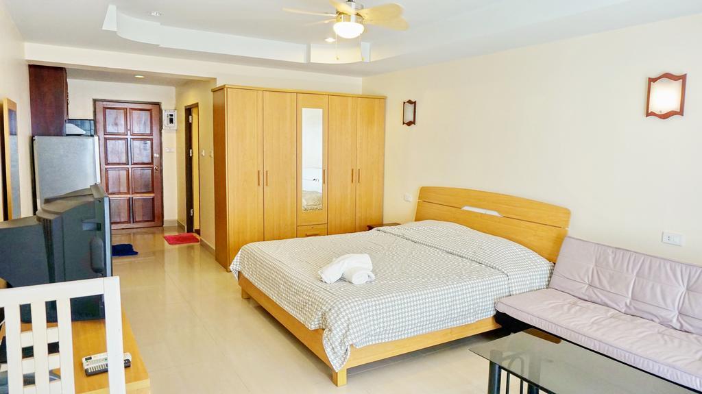 Yensabai Condotel Pattaya Exterior photo